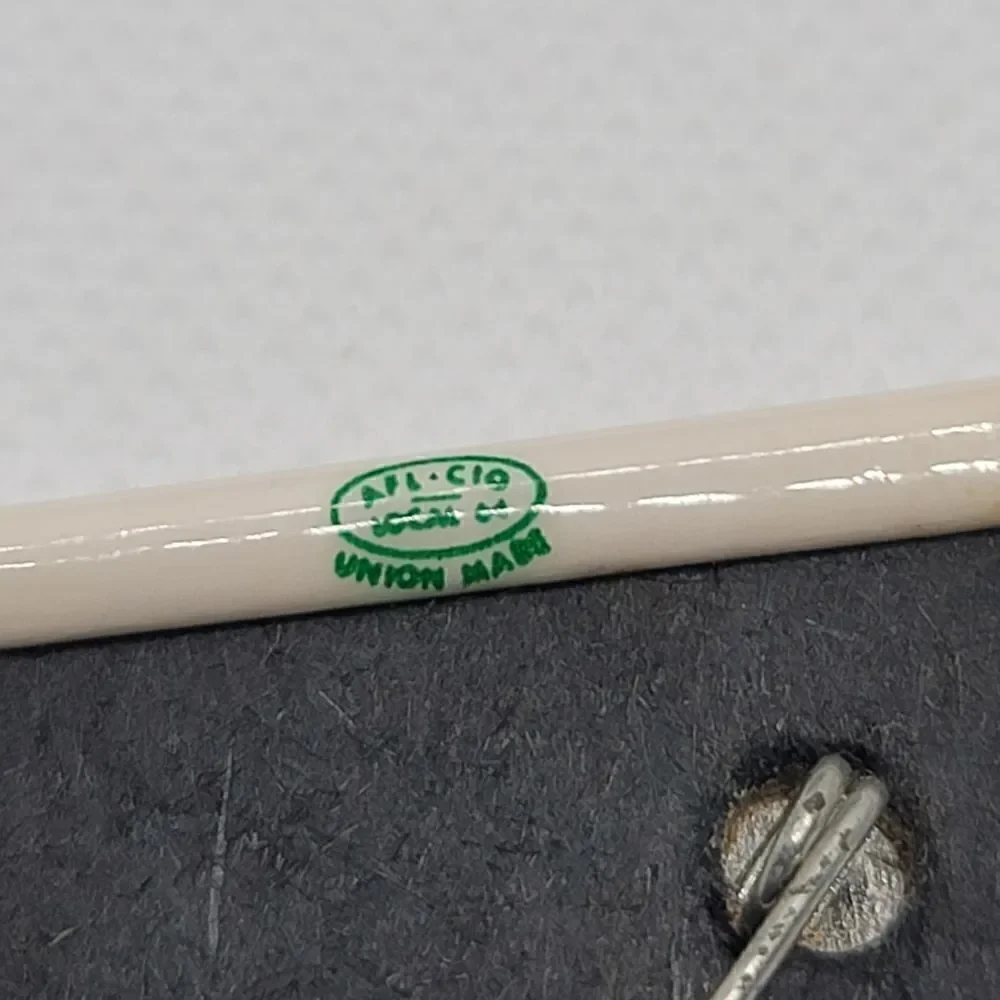 🎄5/$25🎄EARTH DAY 1990 Pin  - Picture 3 of 3